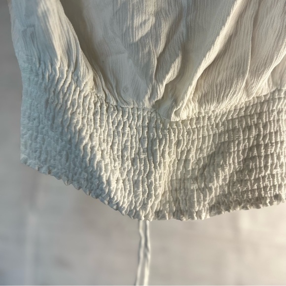 White Hollister blouse - Picture 4 of 10